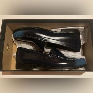 G.H. Bass Ombre Whitney Loafers - Navy & blue size 9 NIB